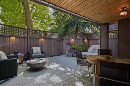 Entry Foyer Photo of 104 1855 Nelson Street, Vancouver, BC