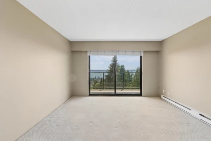 Loft / Bonus Room Photo of 8 2206 Folkestone Way, West Vancouver, BC