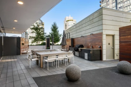 Front Yard Photo of 2303 620 Cardero Street, Vancouver, BC