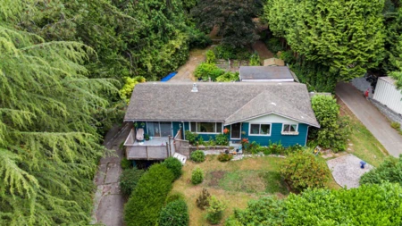 2588 Lower Road, Roberts Creek, BC, Roberts Creek — Single Family Residence for sale