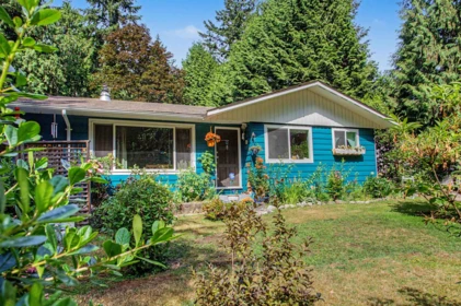 2588 Lower Road, Roberts Creek, BC, Roberts Creek — Single Family Residence for sale