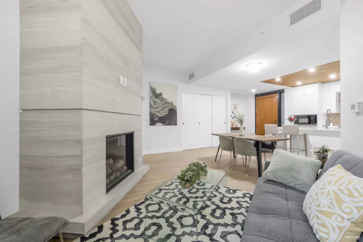 Living Room Photo of 101 6699 Nelson Avenue, West Vancouver, BC
