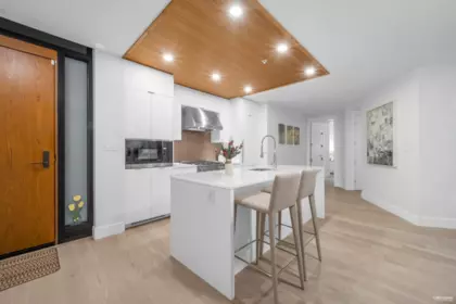 Breakfast Nook Photo of 101 6699 Nelson Avenue, West Vancouver, BC