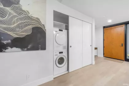 Hallway Photo of 101 6699 Nelson Avenue, West Vancouver, BC