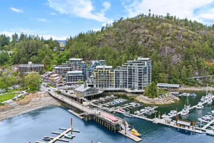 Outdoor Deck Photo of 101 6699 Nelson Avenue, West Vancouver, BC
