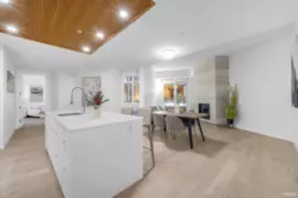 101 6699 Nelson Avenue, West Vancouver, BC