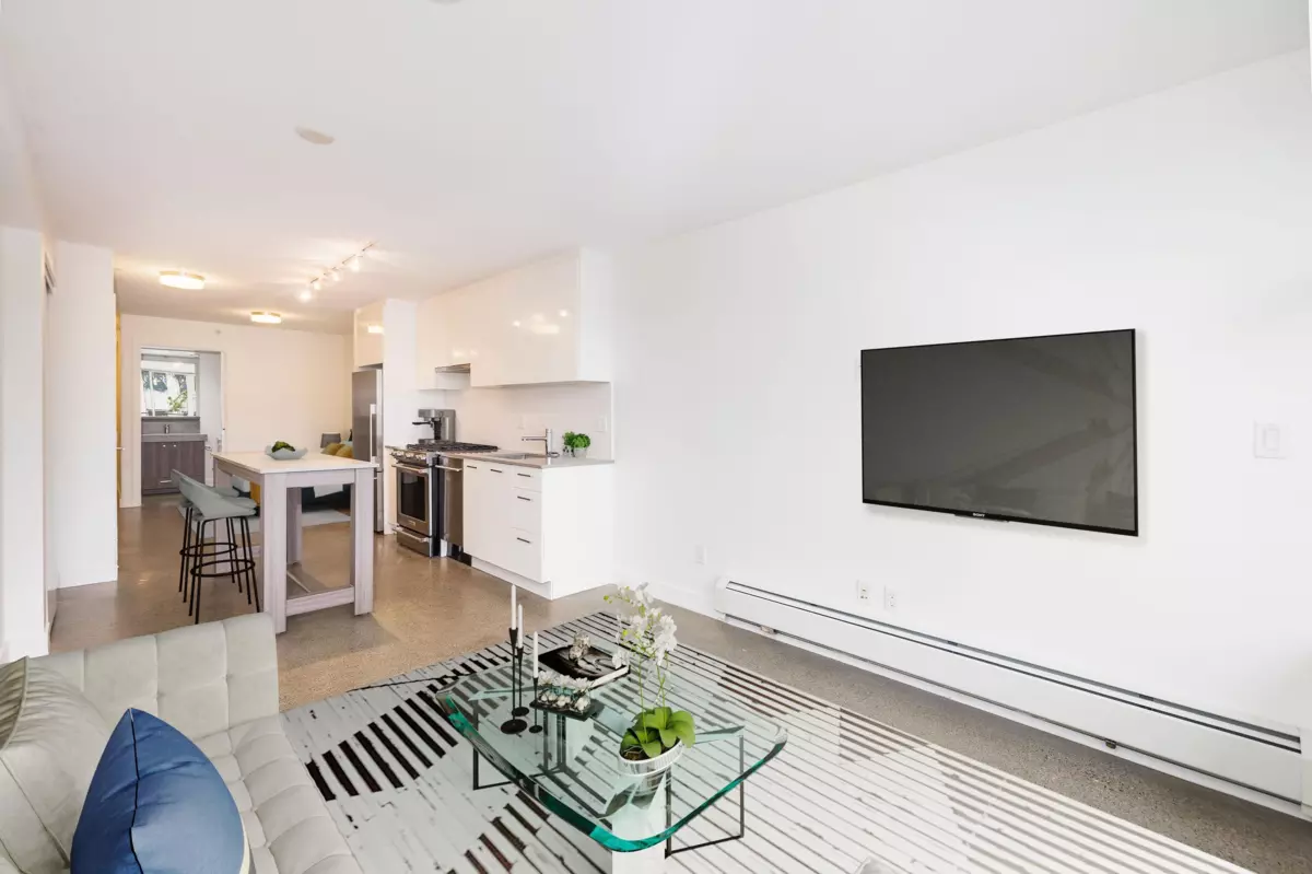 Living Room Photo of 305 231 E Pender Street, Vancouver, BC