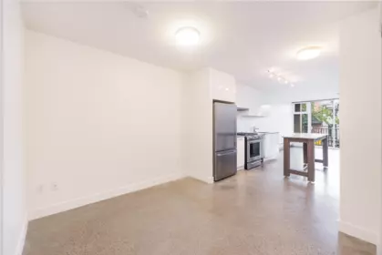 Kitchen Photo of 305 231 E Pender Street, Vancouver, BC