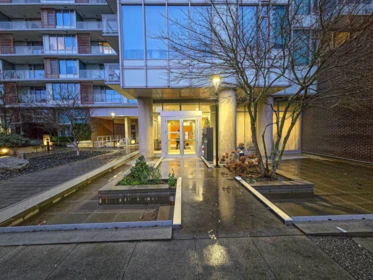 901 8131 Nunavut Lane, Vancouver, BC, Vancouver — Apartment/Condo for sale
