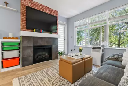 212 14885 105 Avenue, Surrey, BC, Surrey — Apartment/Condo for sale