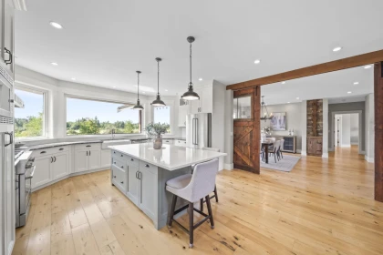 Kitchen Island Photo of 20720 102b Avenue, Langley, BC