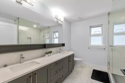 Guest Bathroom Photo of 7646 203 Street, Langley, BC