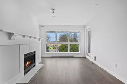 304 5500 Lynas Lane, Richmond, BC, Richmond — Apartment/Condo for sale