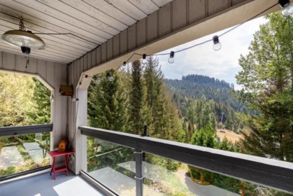 Hallway Photo of 30 2544 Snowridge Circle, Whistler, BC