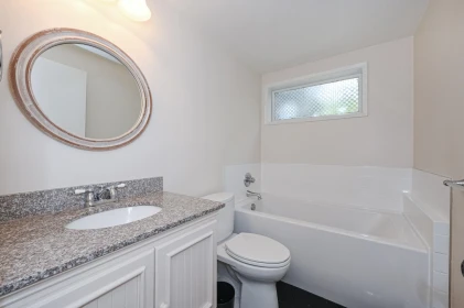Powder Room Photo of 14249 Marine Drive, White Rock, BC