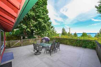 Primary Bedroom Photo of 14249 Marine Drive, White Rock, BC