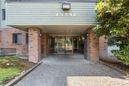 111 45598 Mcintosh Drive, Chilliwack, BC, Chilliwack — Apartment/Condo for sale