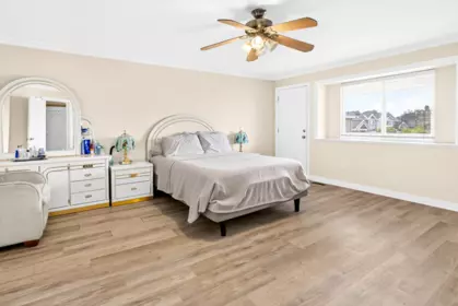 Basement Recreation Room Photo of 16688 63b Avenue, Surrey, BC