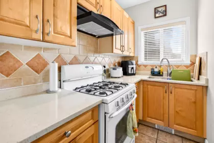 Breakfast Nook Photo of 16688 63b Avenue, Surrey, BC