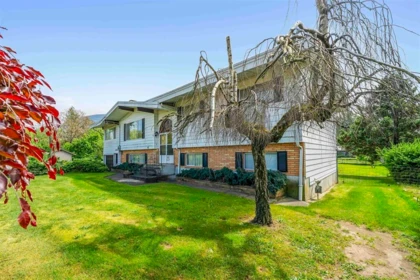 41588 Yarrow Central Road, Yarrow, BC, Yarrow — Single Family Residence for sale