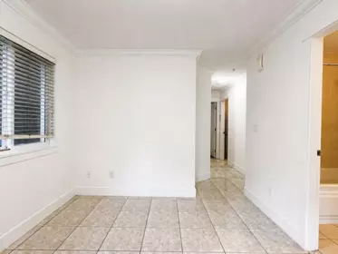 Hallway Photo of 2388 E 5th Avenue, Vancouver, BC