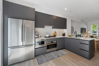 Kitchen Island Photo of 121 639 Aspen Street, Coquitlam, BC
