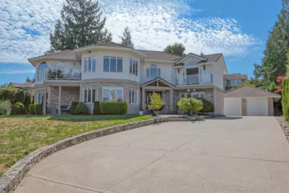 6453 N Gale Avenue, Sechelt, BC, Sechelt — Single Family Residence for sale