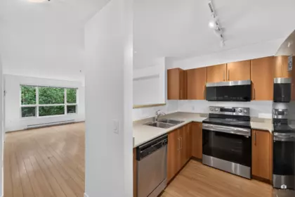 Kitchen Island Photo of 301 3575 Euclid Avenue Avenue, Vancouver, BC
