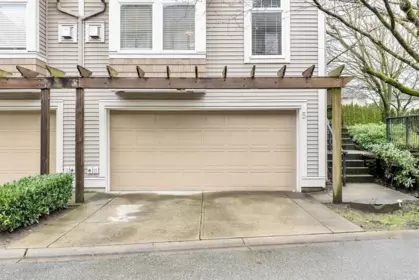 Entry Foyer Photo of 5 6588 188 Street, Surrey, BC