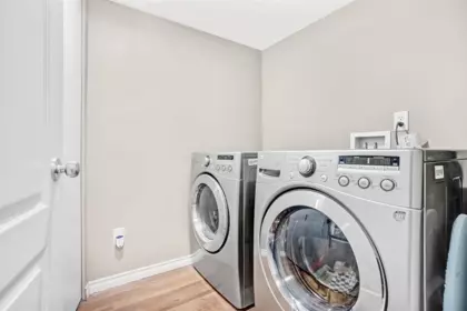 Powder Room Photo of 5 6588 188 Street, Surrey, BC