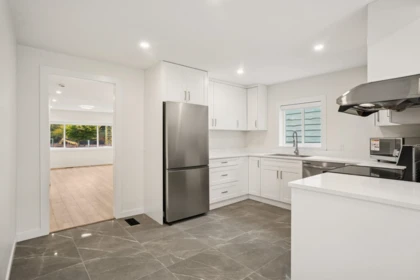 Breakfast Nook Photo of 15962 North Bluff Road, White Rock, BC