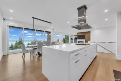 Breakfast Nook Photo of 3018 Burfield Place, West Vancouver, BC