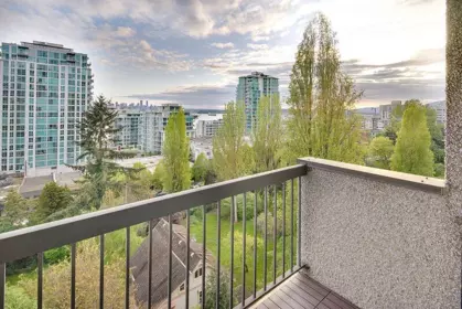 Family Room Photo of 701 145 St Georges Avenue, North Vancouver, BC