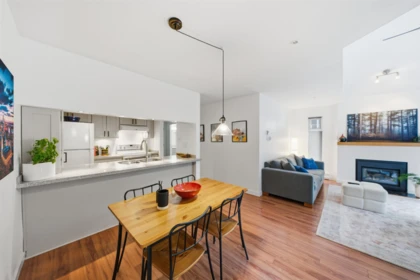 Breakfast Nook Photo of 304 865 W 15th Avenue, Vancouver, BC