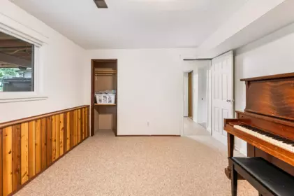 Entry Foyer Photo of 3499 Wright Street, Abbotsford, BC