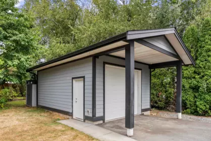 Garden / Landscaping Photo of 3499 Wright Street, Abbotsford, BC
