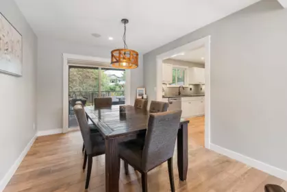 Kitchen Island Photo of 3499 Wright Street, Abbotsford, BC