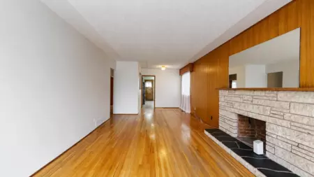 Family Room Photo of 817 W 64th Avenue, Vancouver, BC