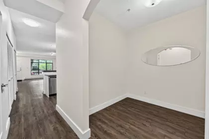 Powder Room Photo of 2 221 Ash Street, New Westminster, BC