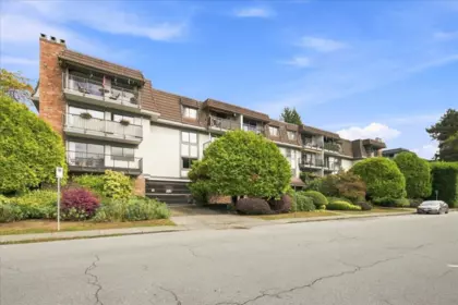 Outdoor Deck Photo of 207 236 W 2nd Street, North Vancouver, BC