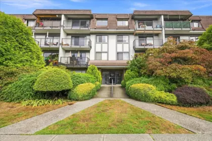 Outdoor Patio Photo of 207 236 W 2nd Street, North Vancouver, BC