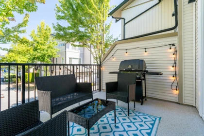 Breakfast Nook Photo of 46 2450 161a Street, Surrey, BC