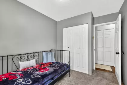 Basement Recreation Room Photo of 837 North Road, Gibsons, BC