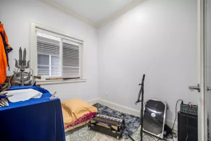 Powder Room Photo of 216 Hume Street, New Westminster, BC
