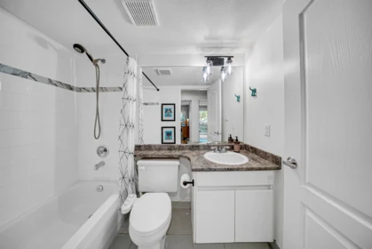 Hallway Photo of 202 9650 148 Street, Surrey, BC