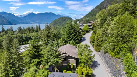 300 Ocean Crest Drive, West Vancouver, BC, West Vancouver — Single Family Residence for sale