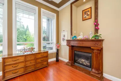 Dining Area Photo of 16492 104a Avenue, Surrey, BC
