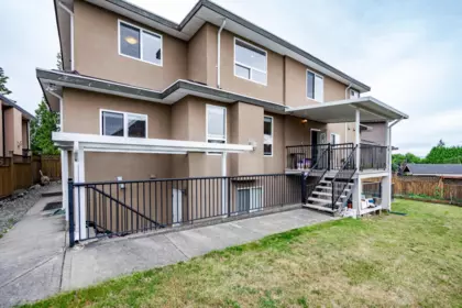 Front Yard Photo of 16492 104a Avenue, Surrey, BC