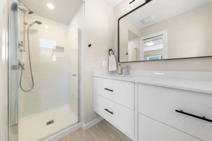 Mudroom Photo of 2763 Violet Street, North Vancouver, BC