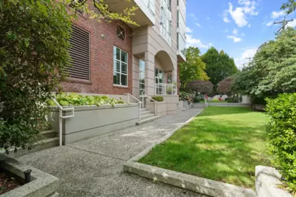 Front Yard Photo of 109 1111 Haro Street, Vancouver, BC